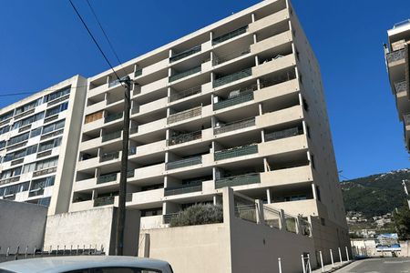 Vue n°2 Appartement 6 pièces T6 F6 à louer - Toulon (83100)