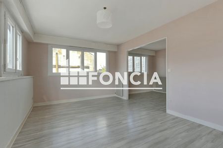 Vue n°3 Appartement 3 pièces T3 F3 à vendre - Le Mans (72100)