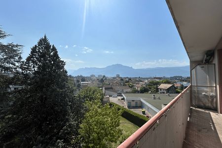 Vue n°3 Appartement 4 pièces T4 F4 à louer - Saint Martin D Heres (38400)