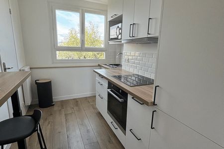 Vue n°2 Appartement meublé 4 pièces T4 F4 à louer - Rennes (35000)