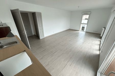 Vue n°3 Appartement 3 pièces T3 F3 à louer - Meyzieu (69330)