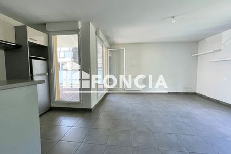 Vue n°3 Appartement 3 pièces T3 F3 à vendre - Bonneville (74130)