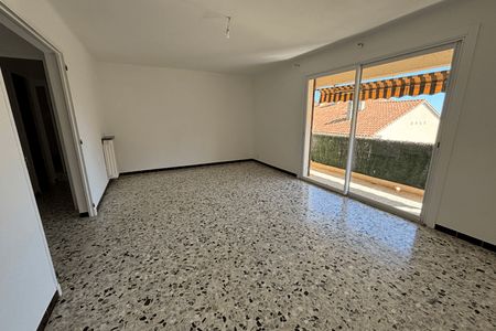 appartement 4 pièces à louer HYERES 83400