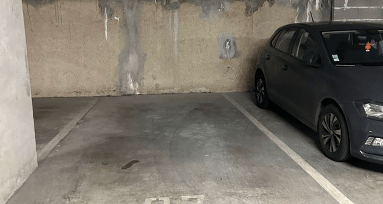 Vue n°1 Parking à louer - Rennes (35000)