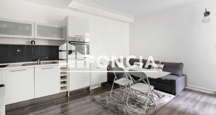 Vue n°1 Appartement 3 pièces à vendre - PARIS 9ème (75009) - 41.92 m²