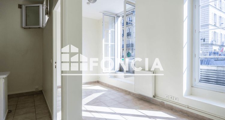 Vue n°1 Appartement 2 pièces à vendre - PARIS 10ème (75010) - 31.14 m²