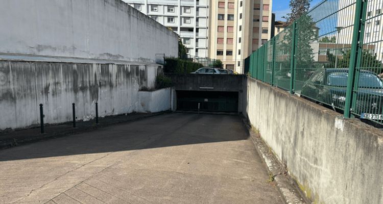 parking  à louer LYON 8ᵉ 69008