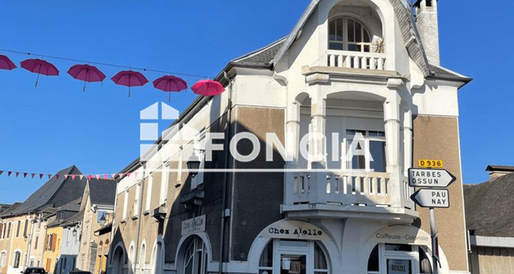 Vue n°1 Immeuble à vendre - Pontacq (64530)