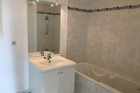 Vue n°3 Appartement 2 pièces T2 F2 à louer - Rennes (35000)