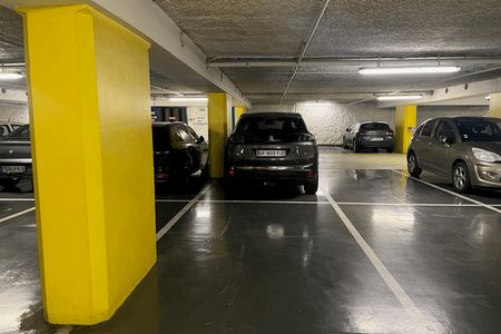 Vue n°2 Parking à louer - Bordeaux (33000)