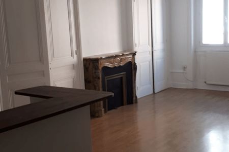 Vue n°3 Appartement 4 pièces T4 F4 à louer - St Etienne (42000)