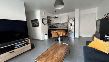 appartement-meuble 2 pièces à louer TOULON 83000