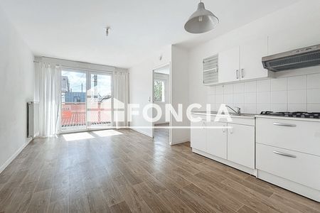 Vue n°3 Appartement 2 pièces T2 F2 à vendre - Caen (14000)