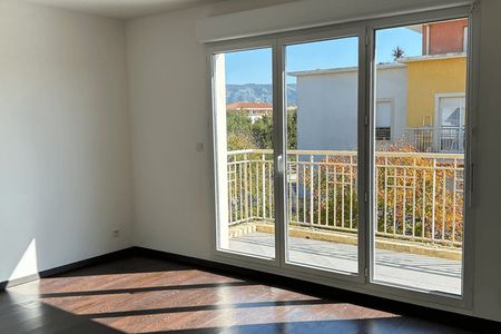 appartement-meuble 1 pièce à louer CAVAILLON 84300