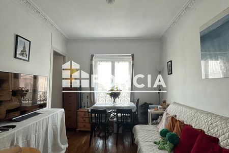 Vue n°3 Appartement 2 pièces T2 F2 à vendre - Paris 18ᵉ (75018)