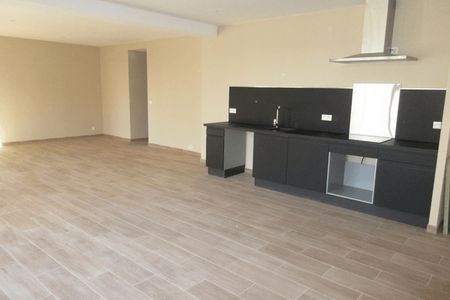 appartement 3 pièces à louer SAINT VICTORET 13730 92.2 m²
