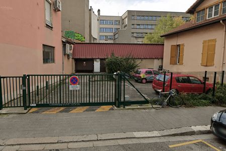 Vue n°2 Parking à louer - Grenoble (38000)
