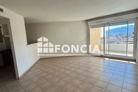 Vue n°2 Appartement 2 pièces T2 F2 à vendre - Marseille 6ᵉ (13006)