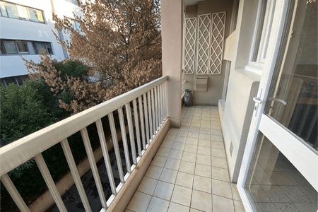 Vue n°2 Appartement 3 pièces T3 F3 à louer - Beziers (34500)