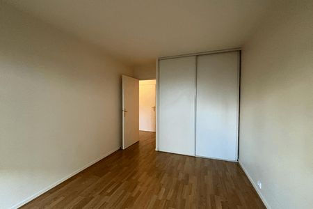 Appartement a louer  - 3 pièce(s) - 81 m2 - Surfyn