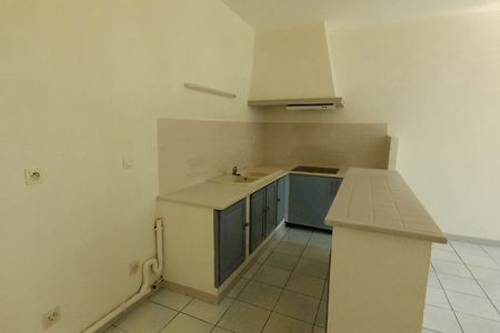 Vue n°3 Appartement 2 pièces T2 F2 à louer - Nimes (30000)