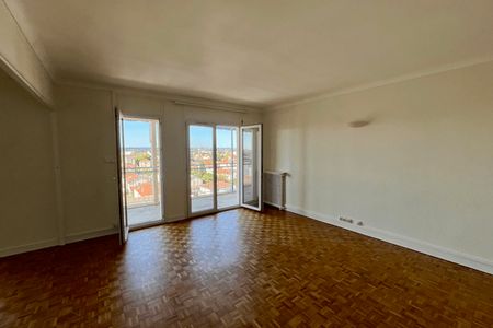 Vue n°2 Appartement 4 pièces T4 F4 à louer - Agen (47000)