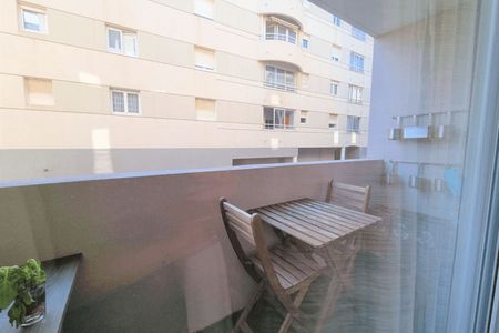 Vue n°2 Appartement 3 pièces T3 F3 à louer - Toulon (83200)