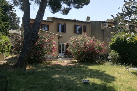 maison 4 pièces à louer AVIGNON 84000 123 m²