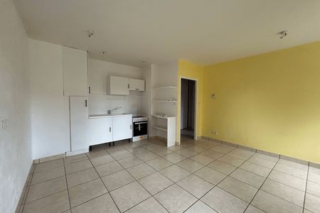 Vue n°3 Appartement 2 pièces T2 F2 à louer - Villefranche Sur Saone (69400)