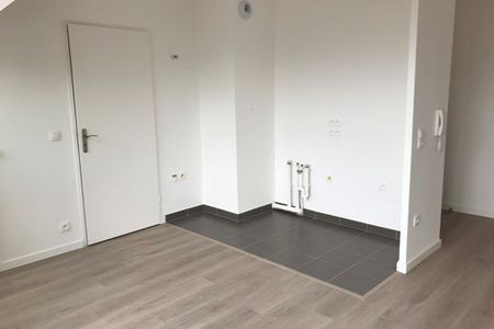 Vue n°3 Appartement 2 pièces T2 F2 à louer - Mennecy (91540)