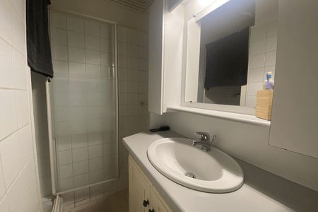 Vue n°3 Appartement 2 pièces T2 F2 à louer - Uzes (30700)