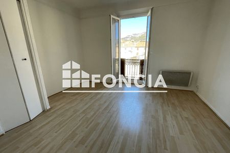 Vue n°3 Appartement 3 pièces à vendre - Toulon (83100) 100 000 €