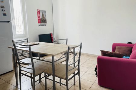 Vue n°3 Appartement 2 pièces T2 F2 à louer - Narbonne (11100)