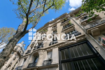 Vue n°3 Appartement 2 pièces à vendre - PARIS 18ème (75018) - 48 m²