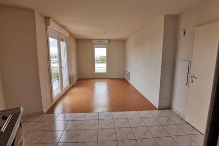 Vue n°2 Appartement 2 pièces T2 F2 à louer - Joue-les-tours (37300)