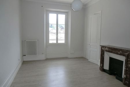 Vue n°3 Appartement 4 pièces T4 F4 à louer - Voiron (38500)