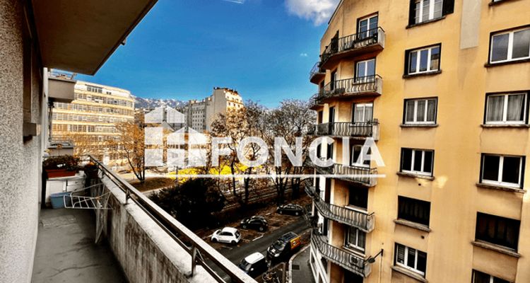 Vue n°1 Appartement 2 pièces à vendre - Grenoble (38000) 145 000 €
