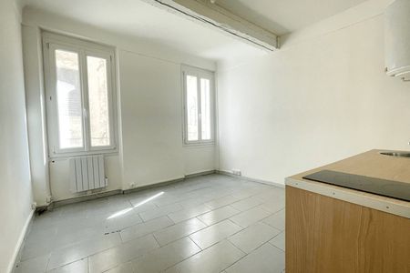 appartement 1 pièce à louer TOULON 83000 18.8 m²
