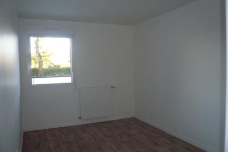 Vue n°3 Appartement 3 pièces T3 F3 à louer - Chartres-de Bretagne (35131)