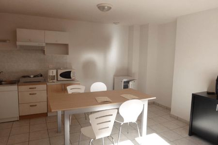 Vue n°2 Appartement 2 pièces T2 F2 à louer - Roanne (42300)