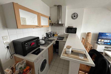 Vue n°3 Appartement 2 pièces T2 F2 à louer - Tours (37000)