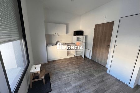 Vue n°3 Appartement 2 pièces T2 F2 à louer - Lorient (56100)