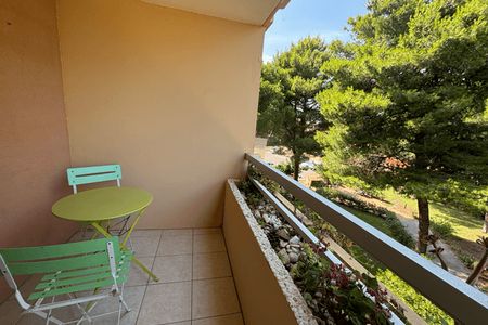 appartement-meuble 2 pièces à louer BORMES-LES-MIMOSAS 83230