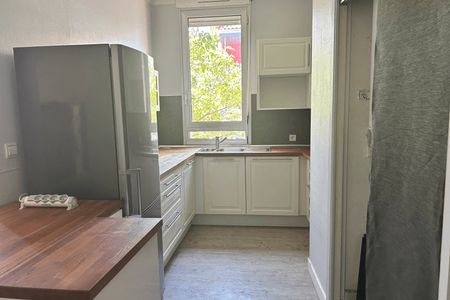 Vue n°3 Appartement 3 pièces T3 F3 à louer - Aucamville (31140)