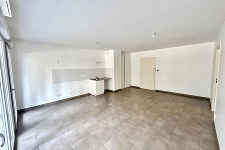 Vue n°2 Appartement 3 pièces T3 F3 à louer - Frejus (83600)