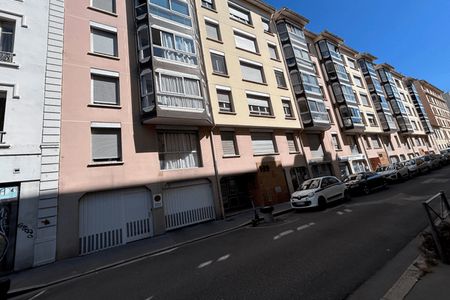 Vue n°3 Appartement 2 pièces T2 F2 à louer - Lyon 3ᵉ (69003)