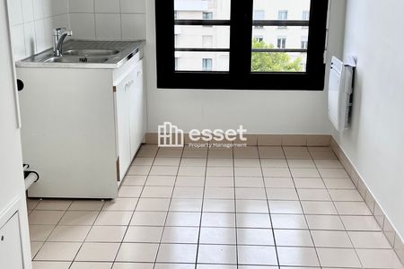 Vue n°2 Appartement 3 pièces à louer - Issy Les Moulineaux (92130) 1 997 €/mois cc