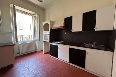 Vue n°3 Appartement 5 pièces T5 F5 à louer - Toulon (83000)