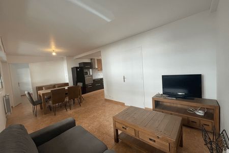 appartement-meuble 3 pièces à louer TOULON 83000 57.4 m²