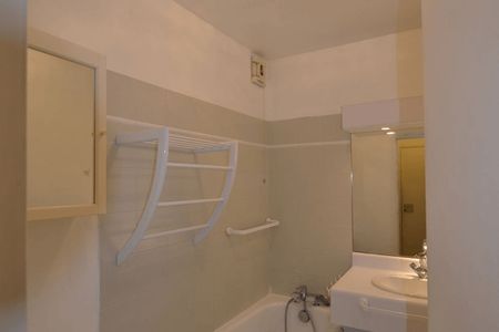 Appartement a louer  - 1 pièce(s) - 27.5 m2 - Surfyn